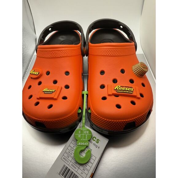 Crocs Kids Classic Clog Reeses Peanut Butter Cups Candy Collaboration J6 New - Picture 2 of 5